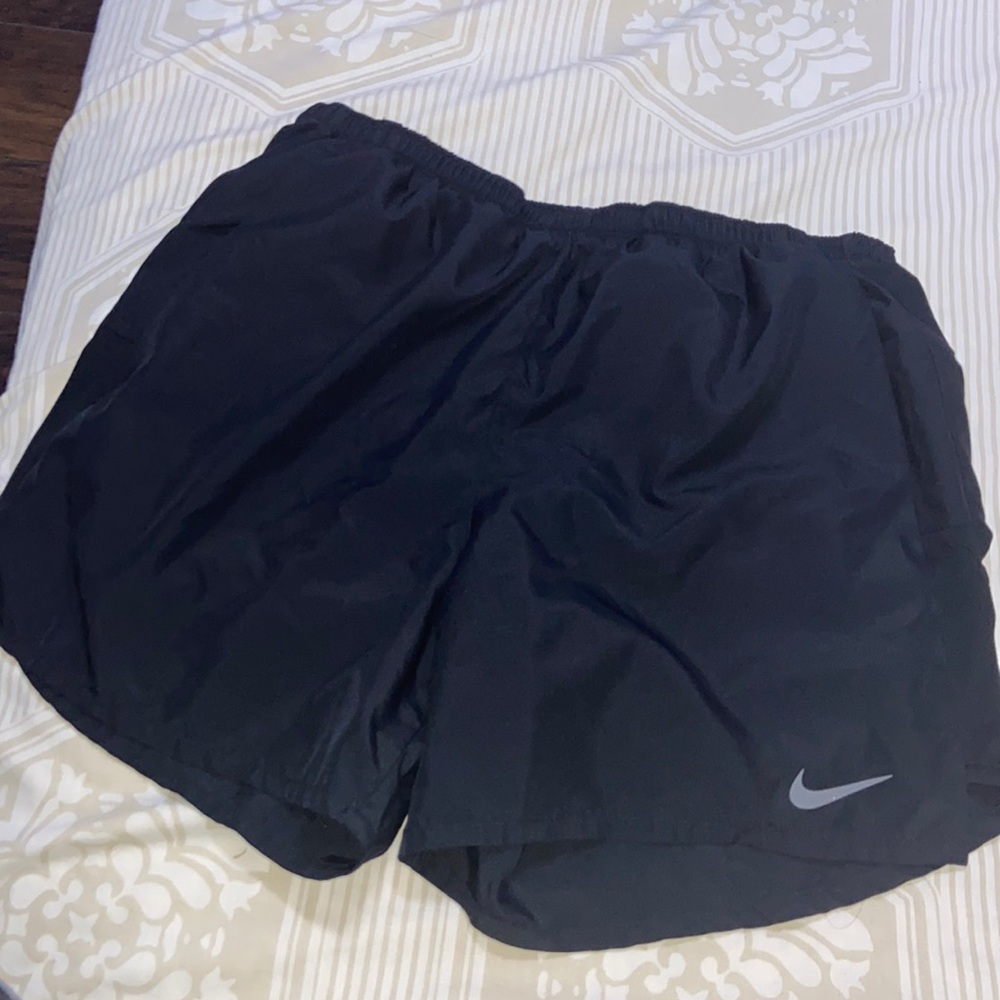 Nike dri fit challenger short